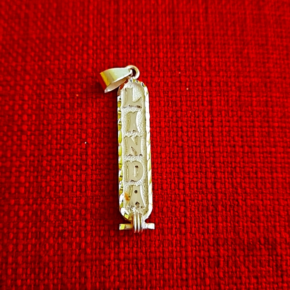 Silver necklace  pendat name linda 925